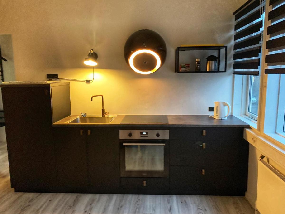 Broncks Apartment 1 - Modern 2-Bedroom In The Heart Of Торсхавн Экстерьер фото